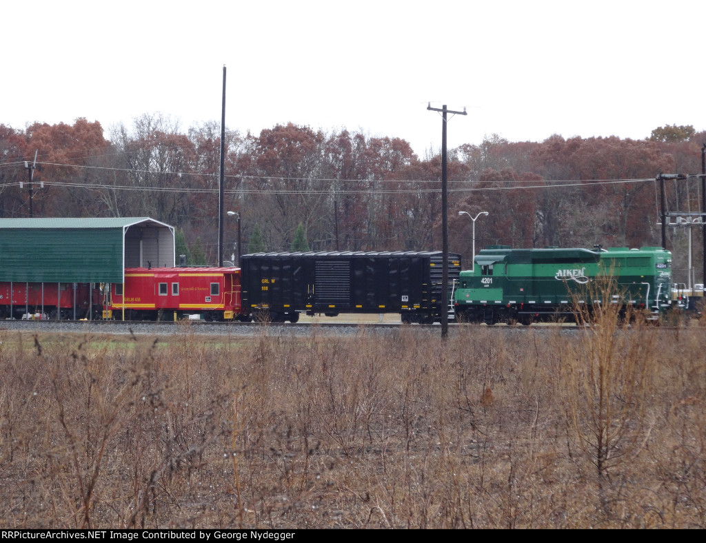 AIKR 4201 / GP30 with a new paint job @ the yard GRLW